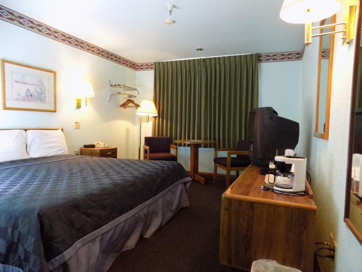 Sunset Inn Tucumcari Nm Exterior photo
